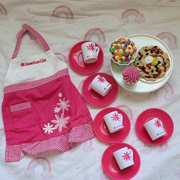 American Girl Pink Party Set with Apron - Picture 8 of 8